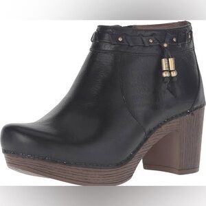✨ Dansko Dabney Black Leather Ankle Booties Clog Heel EU 39 US 8.5 9 Comfort